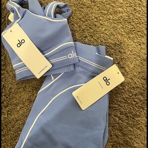 ALO Yoga women’s Light Blue set medium